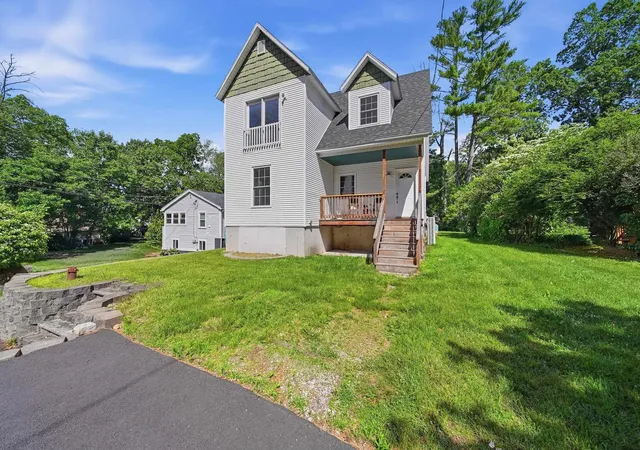 Photo 3 of Sale Pending at 17 Trues Pkwy, Sandown, NH 03873 | MLS# 5096271 | Listing updated on 2026-08-17