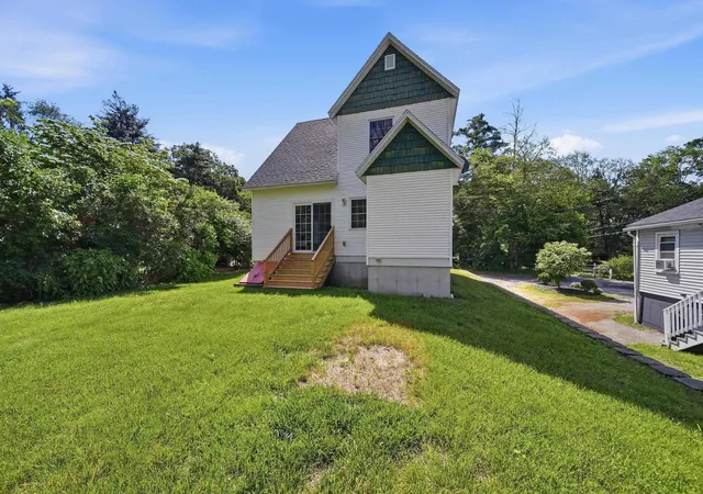 Photo 4 of Sale Pending at 17 Trues Pkwy, Sandown, NH 03873 | MLS# 5096271 | Listing updated on 2026-08-17