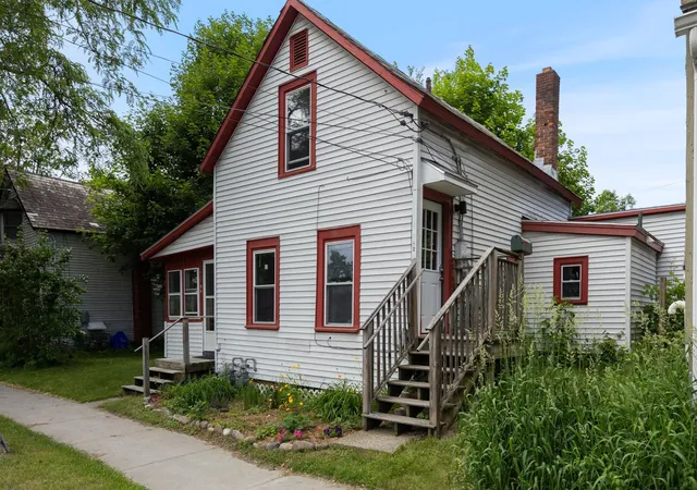 2nd image of 76 Ward St, Burlington, VT 05401 | MLS# 5096275
