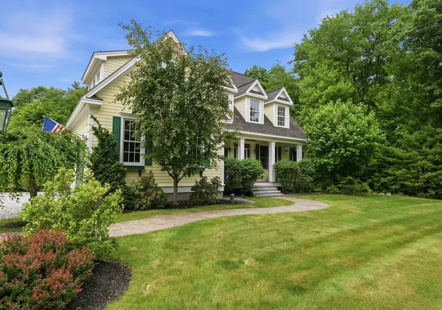 Photo 2 of Sale Pending at 62 Dupaw Gould Rd, Brookline, NH 03033 | MLS# 5096279 | Listing updated on 2026-08-22
