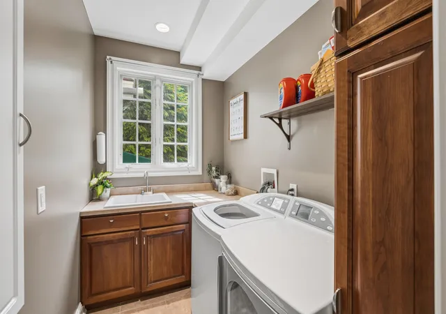 Photo 3 of Sale Pending at 62 Dupaw Gould Rd, Brookline, NH 03033 | MLS# 5096279 | Listing updated on 2026-08-22
