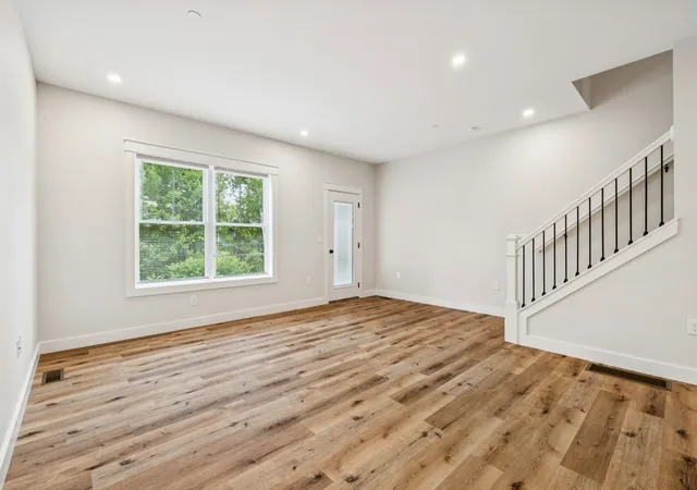 5th image of 34 Ponemah Hill Rd #2, Milford, NH 03055 | MLS# 5096284