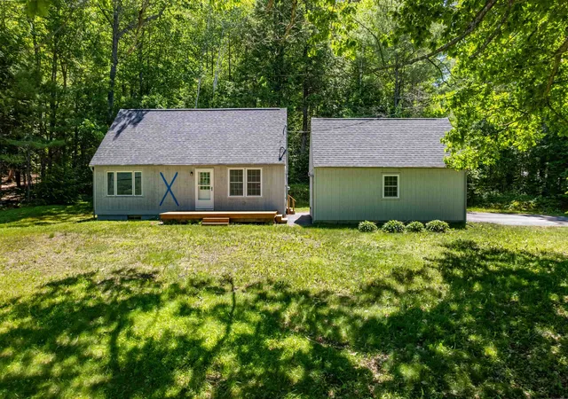 Homes for sale in New Hampton, NH | 4 Carter Mountain Rd, New Hampton, NH 03256 | MLS# 5096291