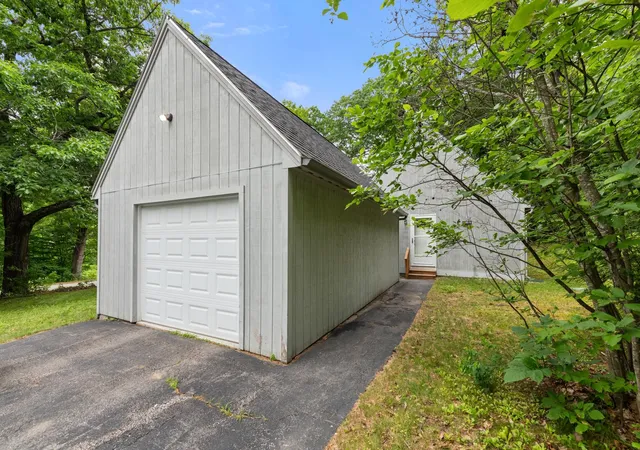 Homes for sale in New Hampton, NH | 4 Carter Mountain Rd, New Hampton, NH 03256 | MLS# 5096291
