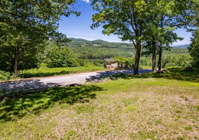 Homes for sale in New Hampton, NH | 4 Carter Mountain Rd, New Hampton, NH 03256 | MLS# 5096291