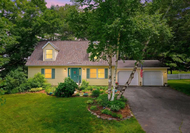 Photo 1 of Single family home for sale at 152 Cross St, White River Junction, VT 05001 | MLS# 5096295 | Listing updated on 2026-07-01