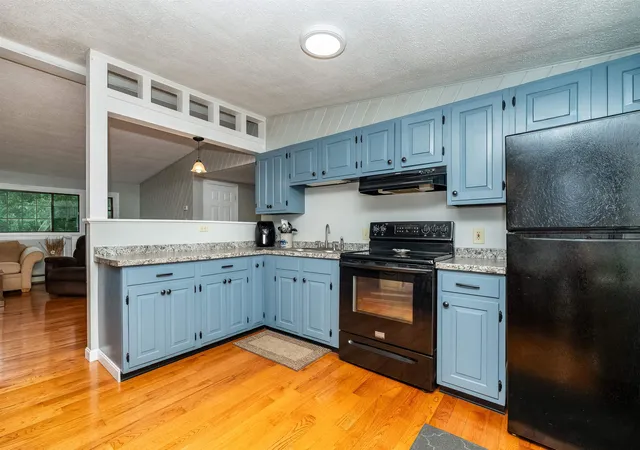 2nd image of 563 Pickering Rd, Rochester, NH 03867 | MLS# 5096341