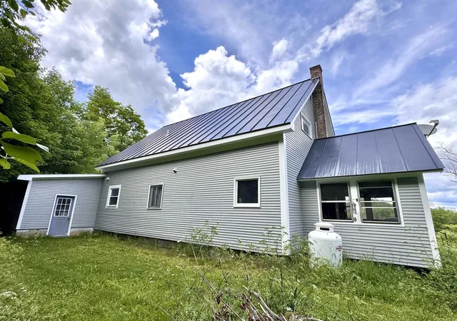 3rd image of 1723 Lightening Ridge Rd, Plainfield, VT 05667 | MLS# 5096345