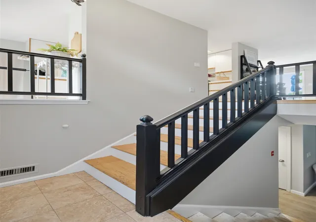 4th image of 12 Charles Chase Wy, Manchester, NH 03104 | MLS# 5096364