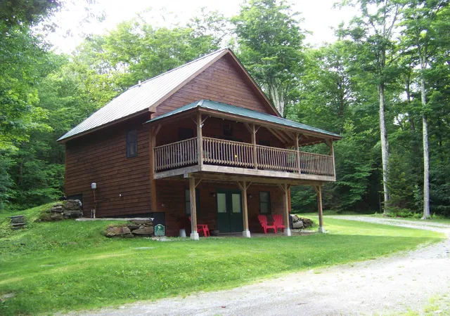 Homes for sale in Rochester, VT | 406 Mt View Loop, Rochester, VT 05767 | MLS# 5096369