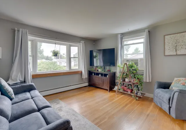 3rd image of 6 Westchester Dr, Nashua, NH 03063 | MLS# 5096386
