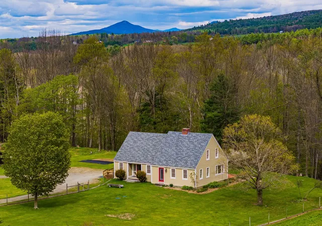 Homes for sale in Piermont, NH | 30 Brock Farm Rd, Piermont, NH 03779 | MLS# 5096387