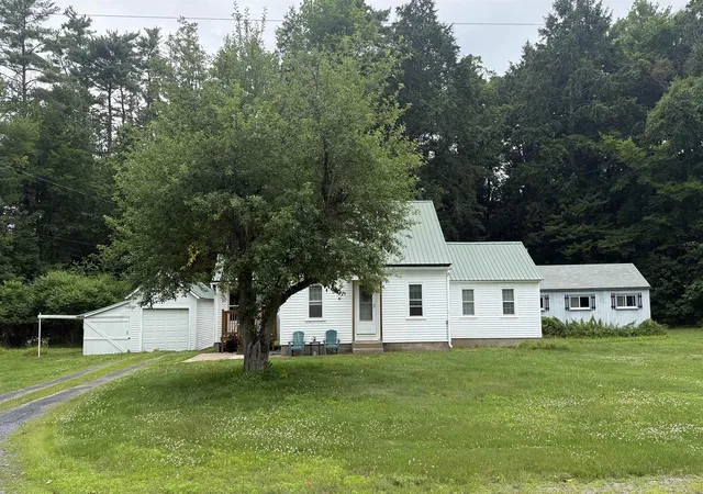 2nd image of 27 Ainsworth Rd, Claremont, NH 03743 | MLS# 5096395
