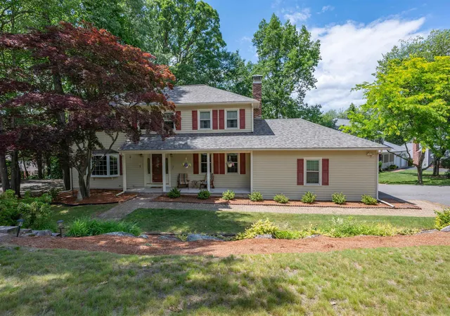 Homes for sale in Nashua, NH | 3 Aspen Ct, Nashua, NH 03062 | MLS# 5096399