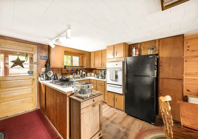 5th image of 1437 Diamond Pond Rd, Stewartstown, NH 03576 | MLS# 5096411