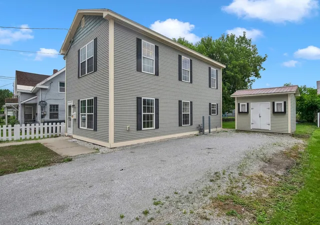 3rd image of 7 Maple St, St. Albans City, VT 05478 | MLS# 5096421