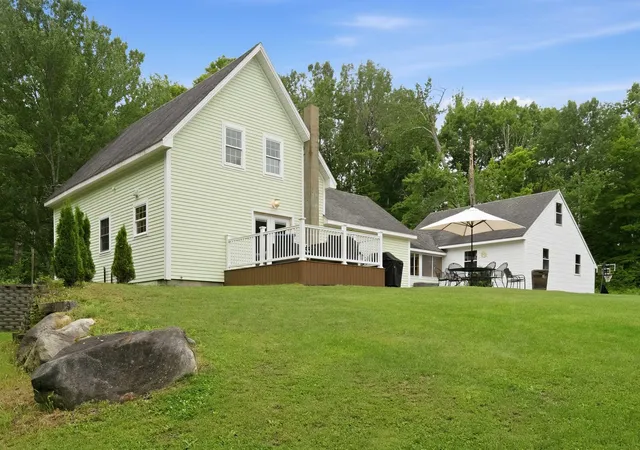 Photo 3 of Single family home for sale at 148 E Holderness Rd, Holderness, NH 03245 | MLS# 5096422 | Listing updated on 2026-07-13