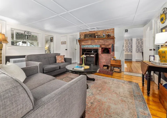 Photo 4 of Single family home for sale at 474 Vt Route 25, West Topsham, VT 05086 | MLS# 5096427 | Listing updated on 2026-06-29