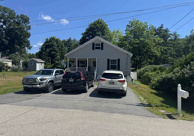 Homes for sale in Nashua, NH | 4 Manorcrest Dr, Nashua, NH 03062 | MLS# 5096429