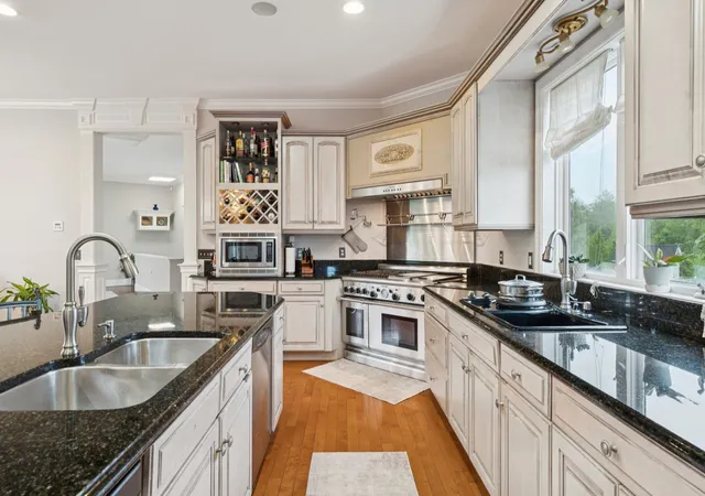 Photo 3 of Single family home for sale at 129 North Rd, Hillsborough, NH 03244 | MLS# 5096444 | Listing updated on 2026-10-08