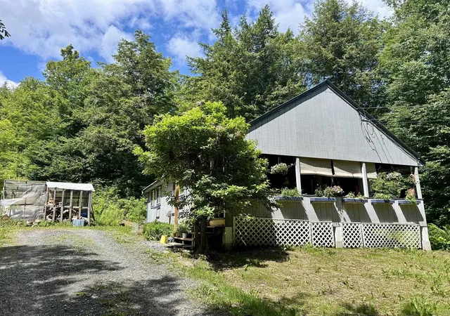 1st image of 8 Mary White Rd, Tunbridge, VT 05077 | MLS# 5096452