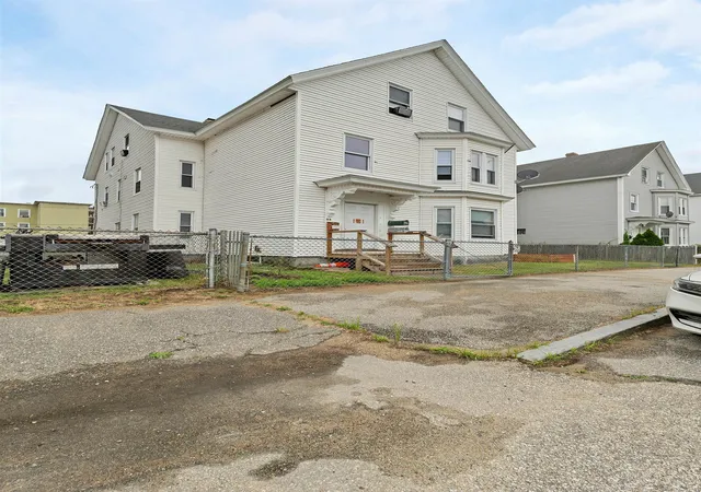 Homes for sale in Manchester, NH | 33 Rimmon St, Manchester, NH 03102 | MLS# 5096461