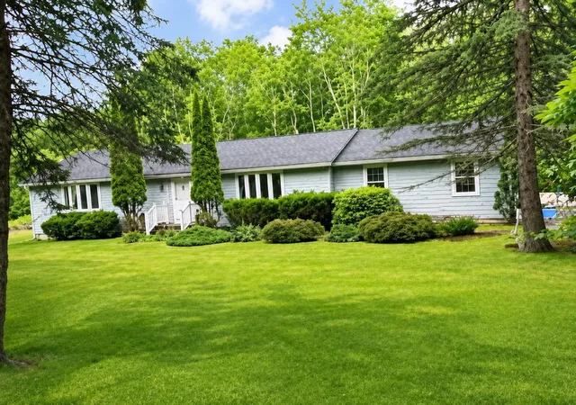 Homes for sale in New London, NH | 301 Shaker St, New London, NH 03257 | MLS# 5096471