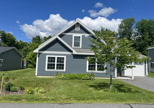 Homes for sale in Hartford, VT | 62 Pullman Ln, Hartford, VT 05001 | MLS# 5096472