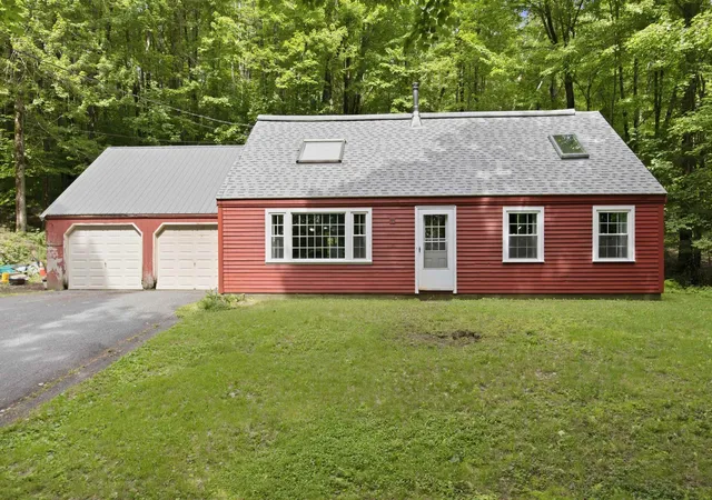 Homes for sale in Lebanon, NH | 21 Foliage View Rd, Lebanon, NH 03766 | MLS# 5096492