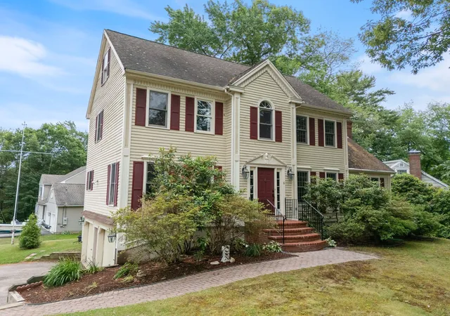 Homes for sale in Hampton, NH | 6 Dacotah St, Hampton, NH 03842 | MLS# 5096497