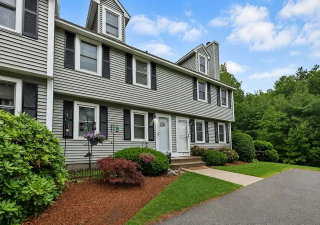 Homes for sale in Nashua, NH | 3 Albury Stone Cir, Nashua, NH 03063 | MLS# 5096502