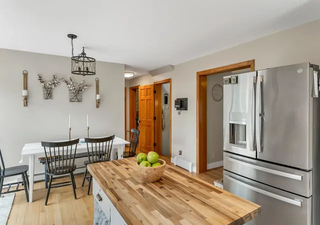 5th image of 39 Beach Pond Rd, Wolfeboro, NH 03894 | MLS# 5096503