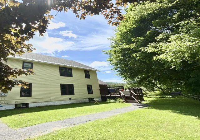 3rd image of 59-61 Church St #2, Richmond, VT 05477 | MLS# 5096512