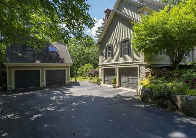 3rd image of 11 Wood Hill Dr, Auburn, NH 03032 | MLS# 5096529