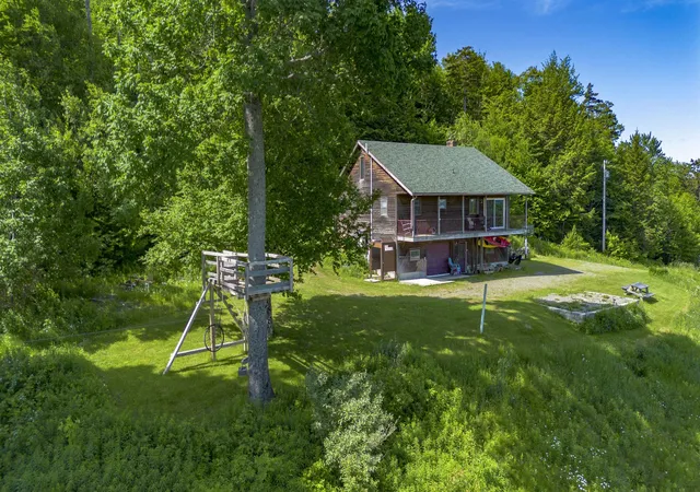 Homes for sale in Wilmington, VT | 216 Ghastly Job Wy, Wilmington, VT 05363 | MLS# 5096572