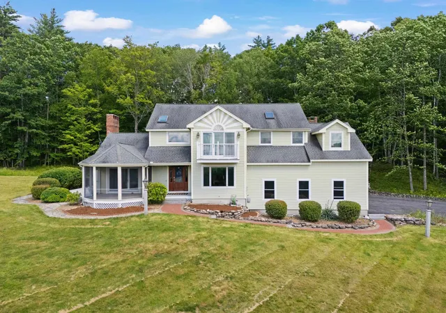 Homes for sale in Dunbarton, NH | 101 Mansion Rd, Dunbarton, NH 03046 | MLS# 5096576