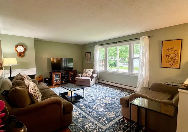 4th image of 167 Waybury Rd, Colchester, VT 05446 | MLS# 5096580