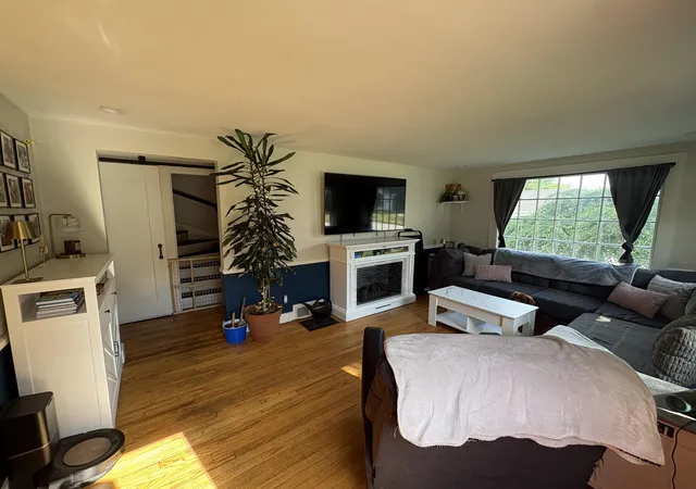 1st image of 15 Hull Ave, Dover, NH 03820 | MLS# 5096604