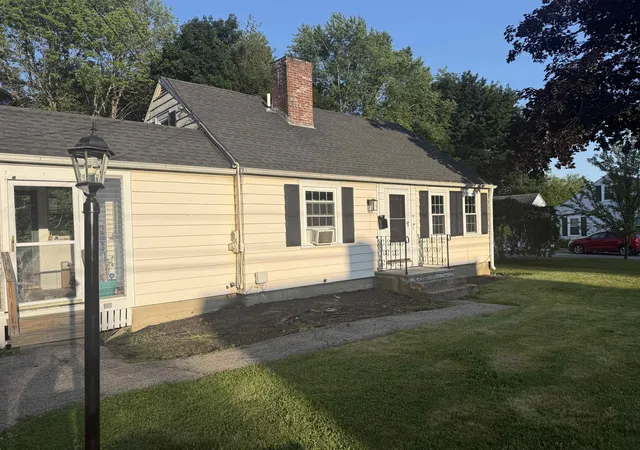 4th image of 15 Hull Ave, Dover, NH 03820 | MLS# 5096604