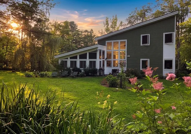 1st image of 1954 Texas Hill Rd, Hinesburg, VT 05461 | MLS# 5096613