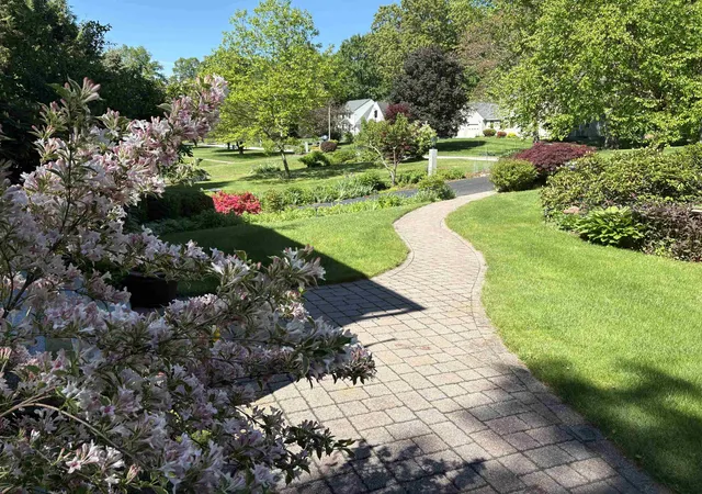 Photo 4 of Sale Pending at 22 Erik St, Merrimack, NH 03054 | MLS# 5096617 | Listing updated on 2026-08-27