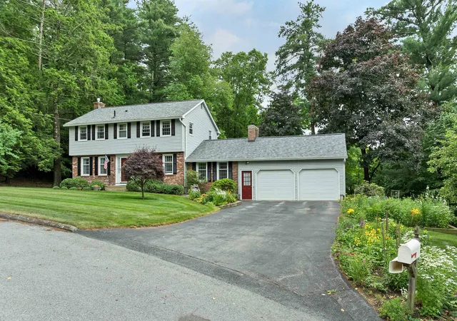 2nd image of 15 Spencer Dr, Nashua, NH 03062 | MLS# 5096622