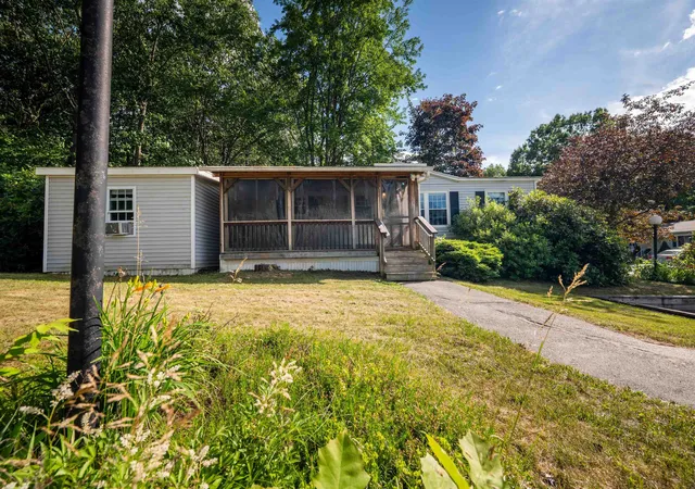 Homes for sale in Rochester, NH | 42 Gooseberry Cir, Rochester, NH 03867 | MLS# 5096626