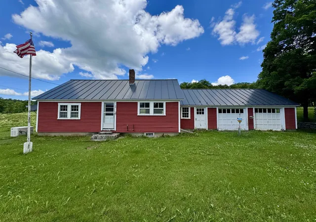 Homes for sale in Haverhill, NH | 75 Page Rd, Haverhill, NH 03780 | MLS# 5096629
