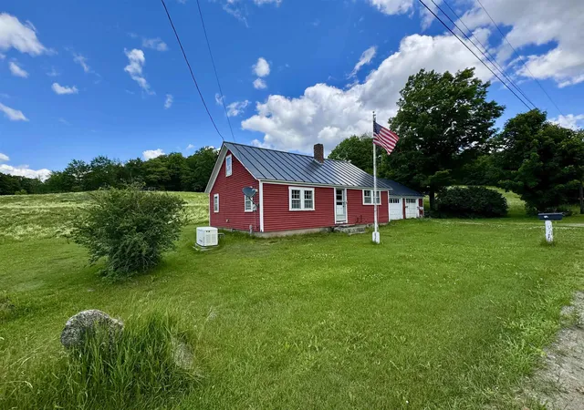 Homes for sale in Haverhill, NH | 75 Page Rd, Haverhill, NH 03780 | MLS# 5096629