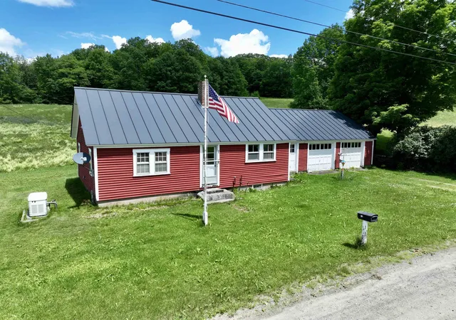 Homes for sale in Haverhill, NH | 75 Page Rd, Haverhill, NH 03780 | MLS# 5096629