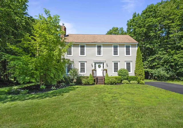 Homes for sale in Exeter, NH | 54 Beech Hill Rd, Exeter, NH 03833 | MLS# 5096630