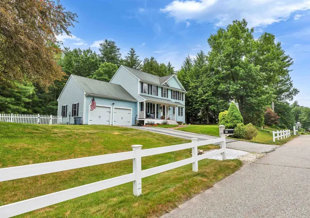 2nd image of 22 Sarah Dr, Merrimack, NH 03054 | MLS# 5096636