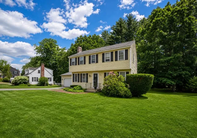 2nd image of 19 Baymeadow Dr, Nashua, NH 03063 | MLS# 5096656