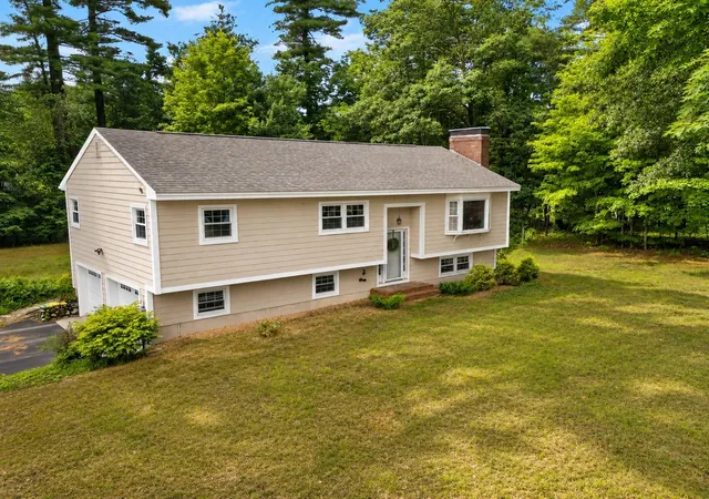 Homes for sale in Windham, NH | 4 Rock Pond Rd, Windham, NH 03087 | MLS# 5096660